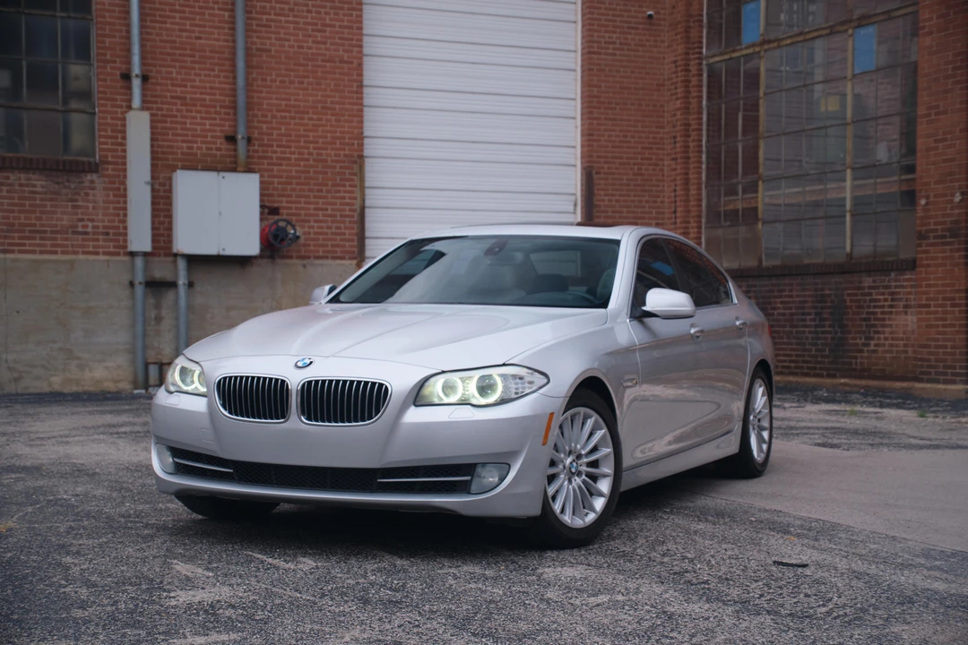 2011 BMW F10 5 Series Sedan - Image 6 of 31