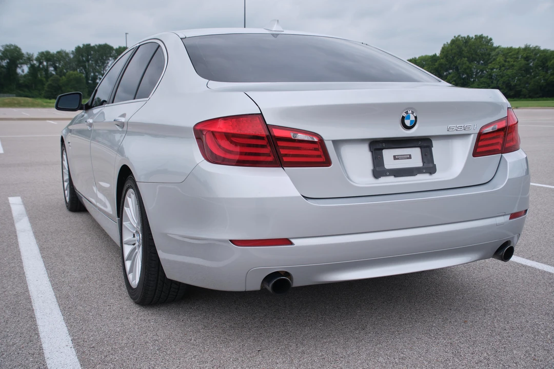2011 BMW F10 5 Series Sedan - Image 12 of 31