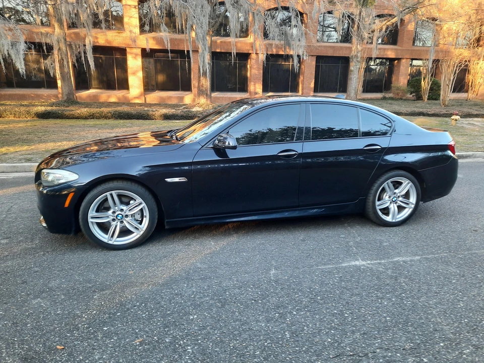 2011 BMW F10 5 Series Sedan - Image 14 of 31