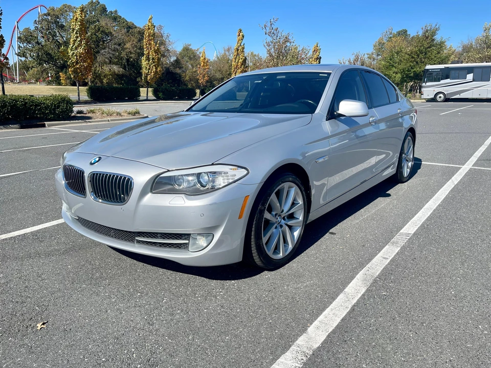 2011 BMW F10 5 Series Sedan - Image 7 of 31