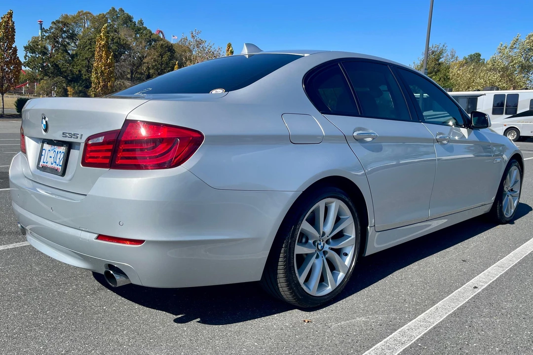 2011 BMW F10 5 Series Sedan - Image 4 of 31