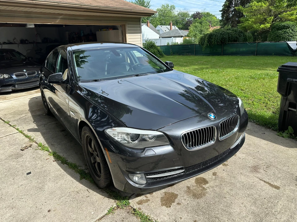 2011 BMW F10 5 Series Sedan - Image 15 of 31