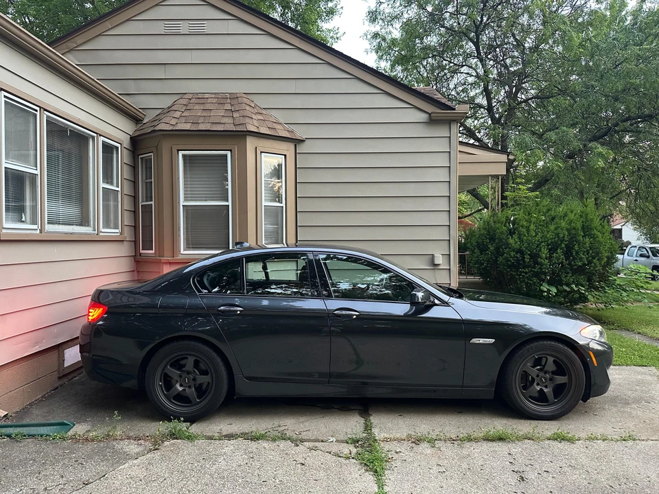 2011 BMW F10 5 Series Sedan - Image 13 of 31