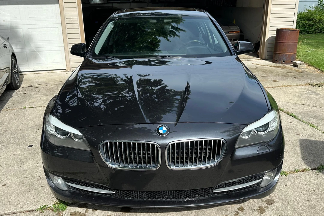 2011 BMW F10 5 Series Sedan - Image 2 of 31