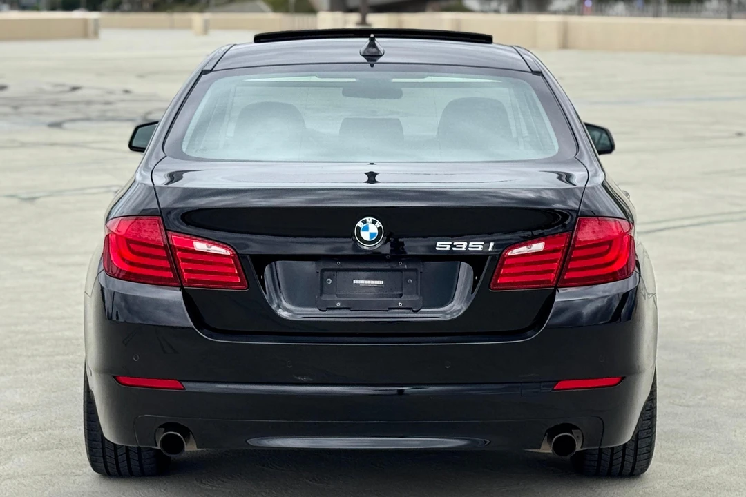 2011 BMW F10 5 Series Sedan - Image 5 of 31