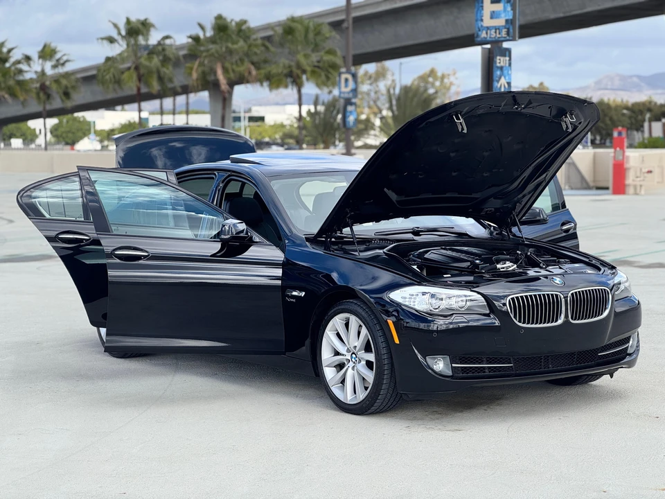 2011 BMW F10 5 Series Sedan - Image 24 of 31