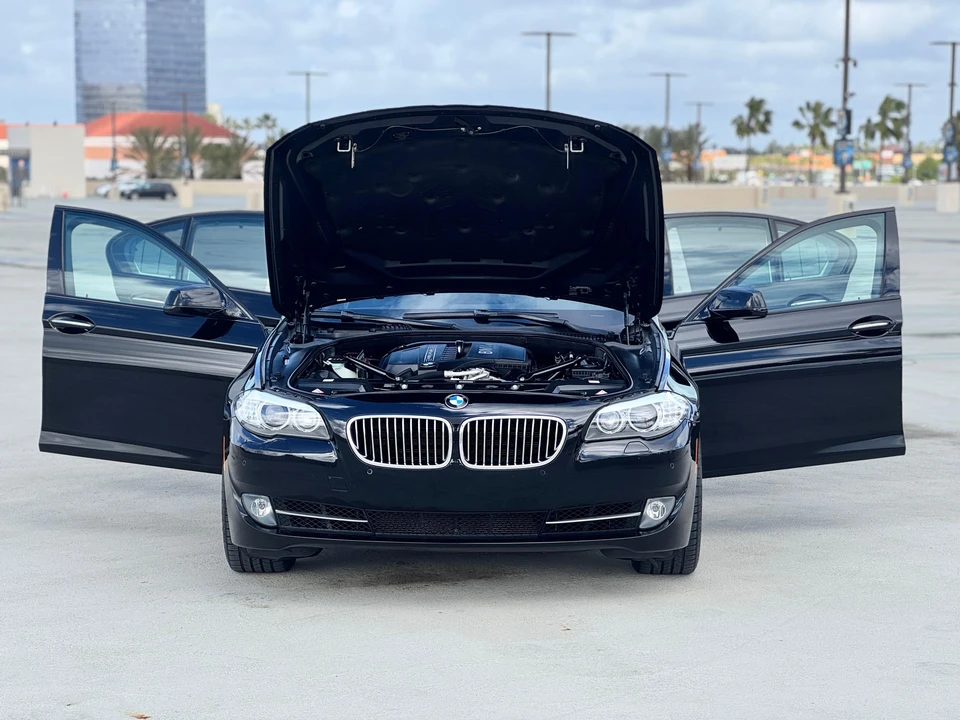 2011 BMW F10 5 Series Sedan - Image 16 of 31