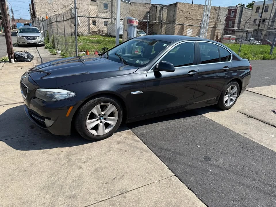 2011 BMW 5 Series - Image 3 of 8