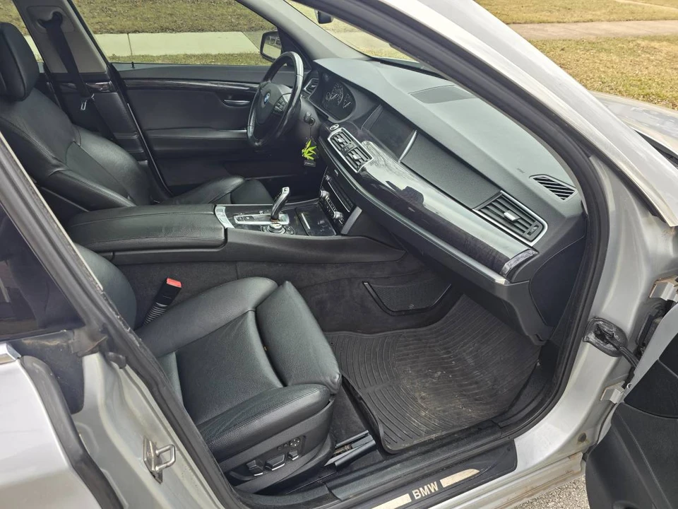 2011 BMW 5 Series - Image 6 of 10