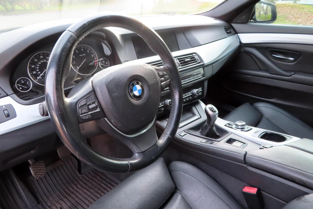 2011 BMW F10 550i & M550d Sedan - Image 3 of 3