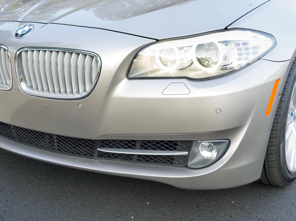 2011 BMW F10 550i & M550d Sedan - Image 15 of 31