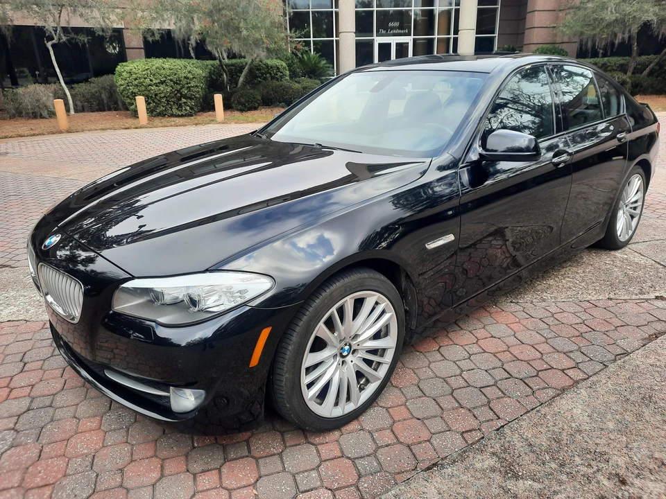 2011 BMW F10 550i & M550d Sedan - Image 9 of 31