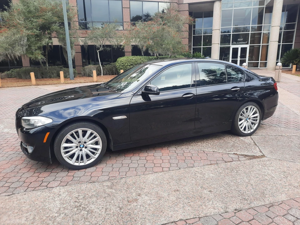 2011 BMW F10 550i & M550d Sedan - Image 10 of 31