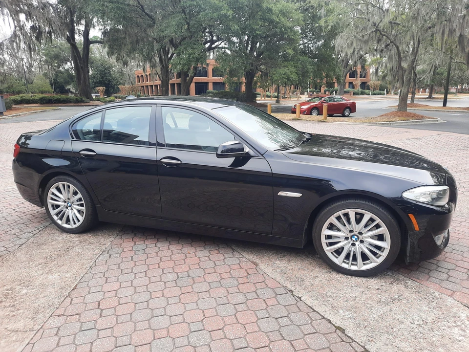 2011 BMW F10 550i & M550d Sedan - Image 21 of 31