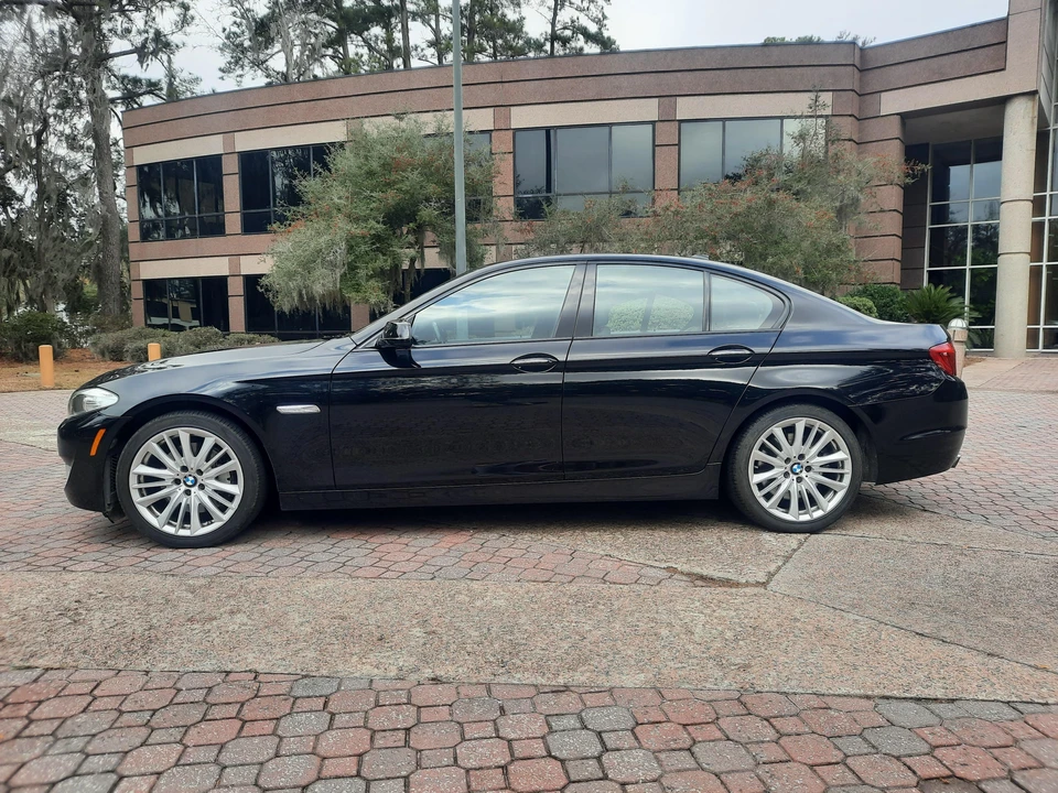 2011 BMW F10 550i & M550d Sedan - Image 11 of 31