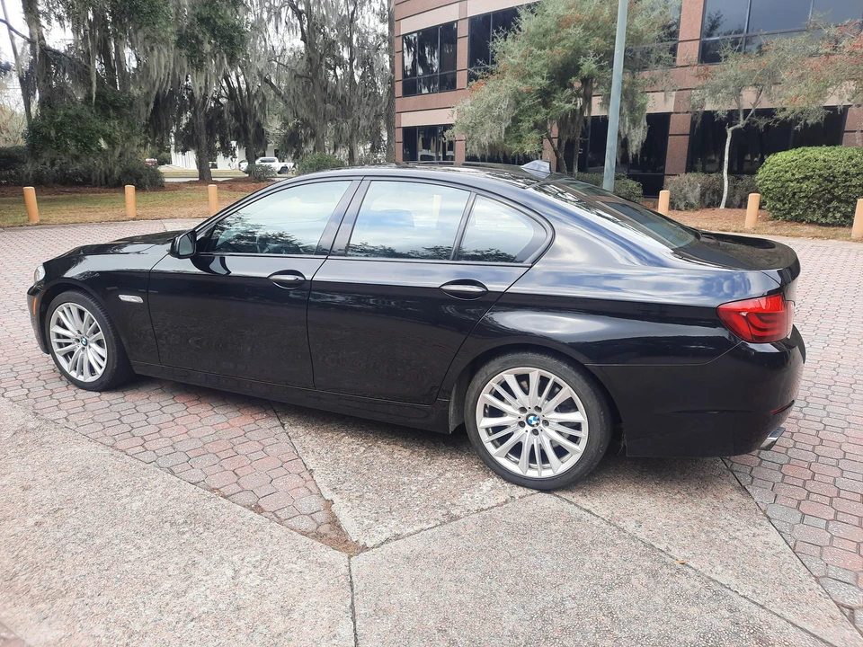 2011 BMW F10 550i & M550d Sedan - Image 13 of 31