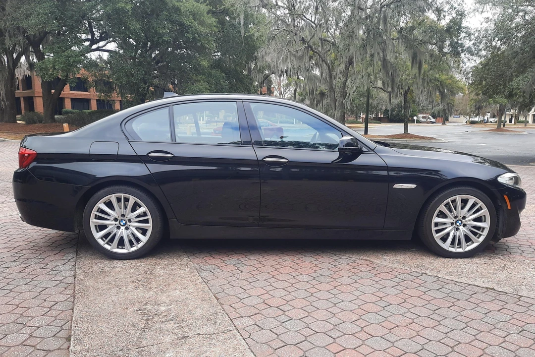 2011 BMW F10 550i & M550d Sedan - Image 3 of 31