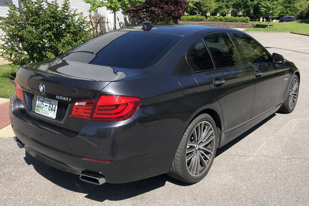 2011 BMW F10 550i & M550d Sedan - Image 4 of 9
