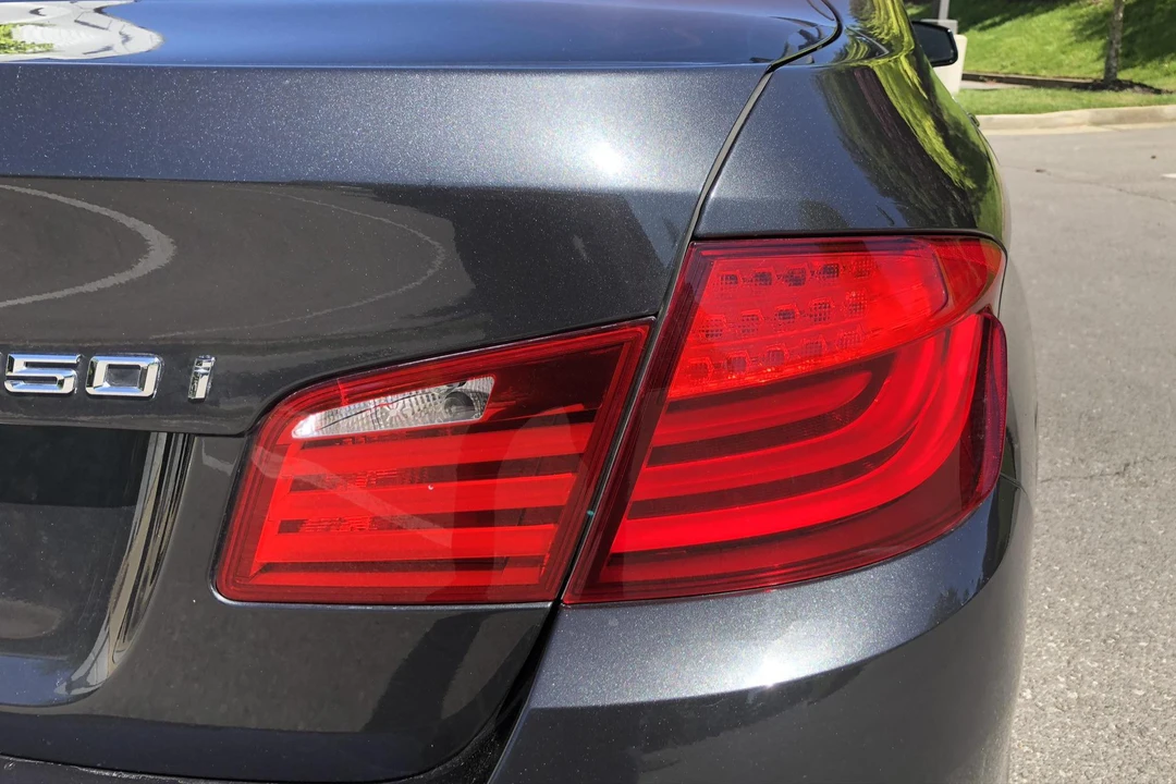 2011 BMW F10 550i & M550d Sedan - Image 8 of 9