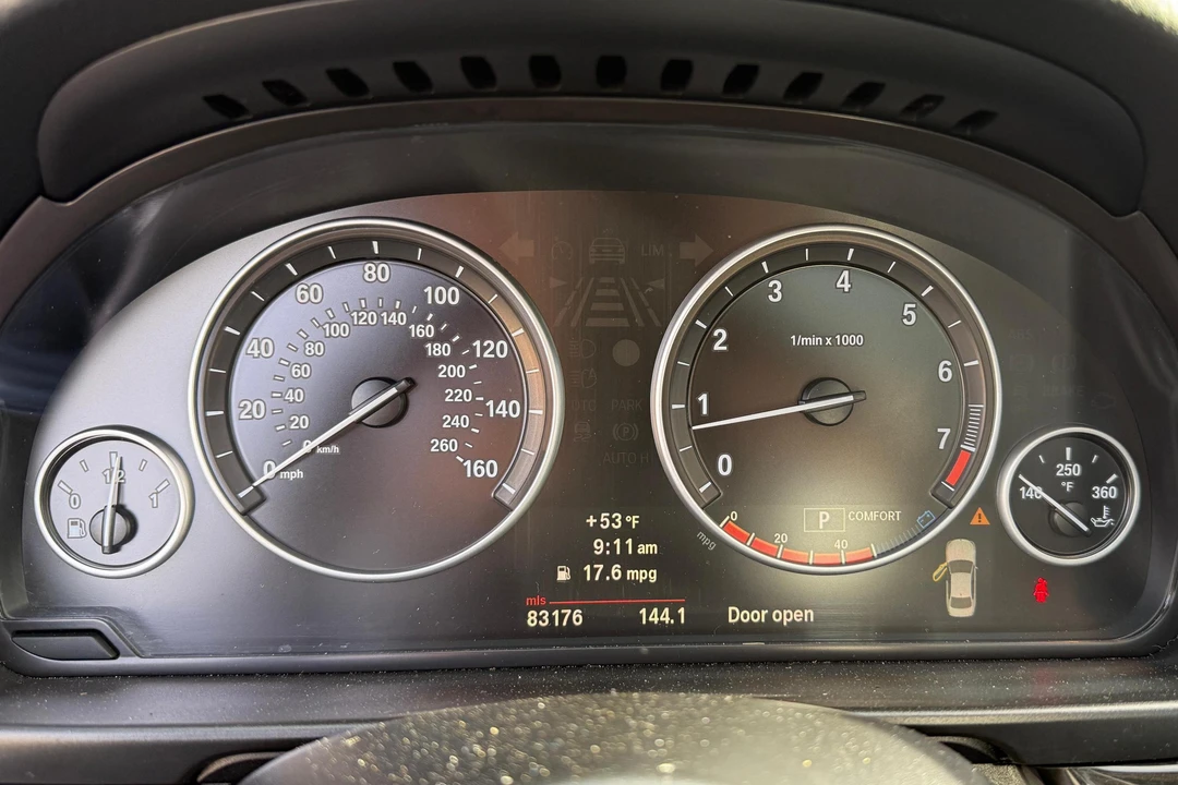 2011 BMW F10 550i & M550d Sedan - Image 26 of 31