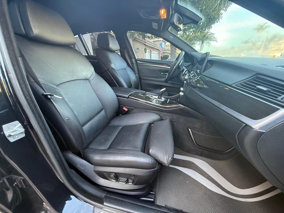 2011 BMW F10 550i & M550d Sedan - Image 28 of 31