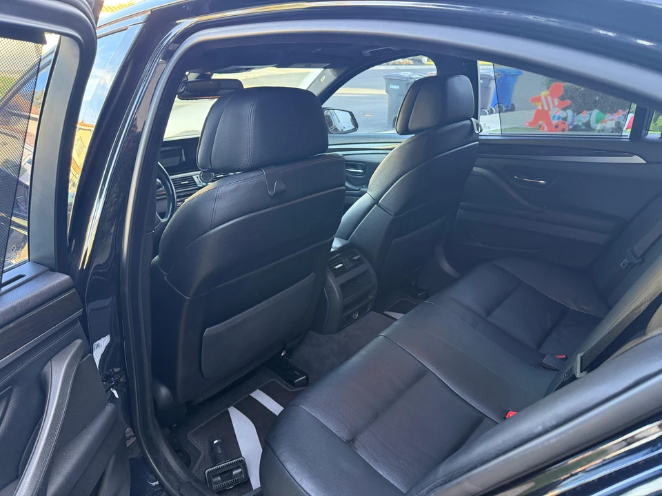 2011 BMW F10 550i & M550d Sedan - Image 29 of 31
