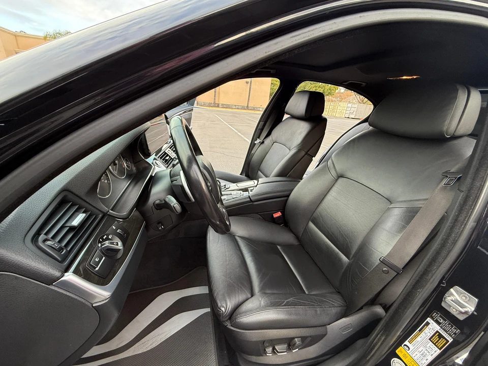 2011 BMW F10 550i & M550d Sedan - Image 27 of 31