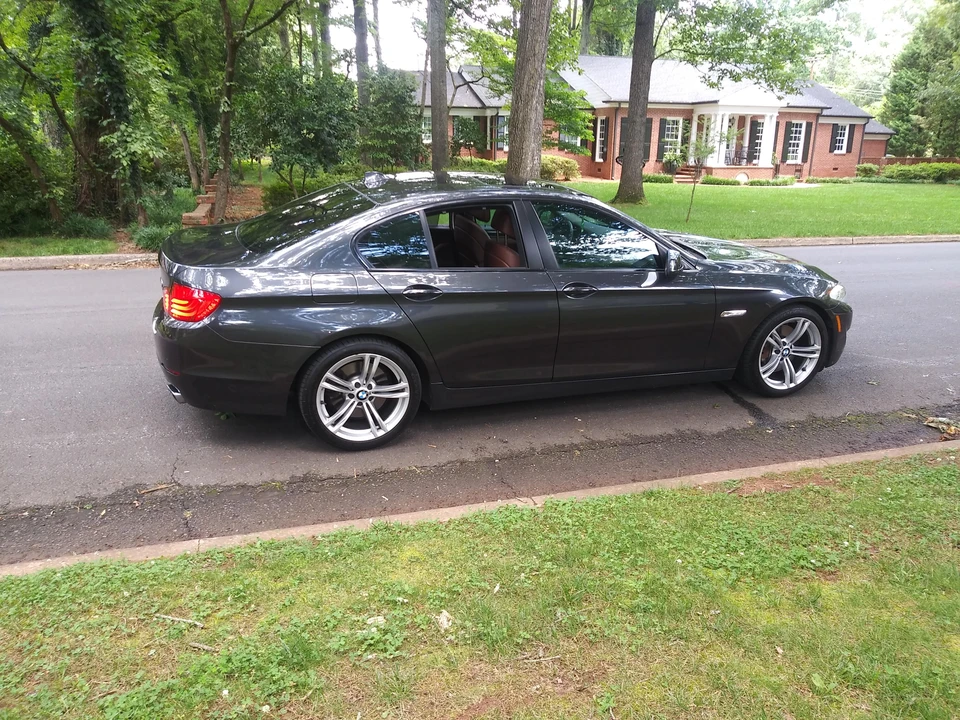 2011 BMW F10 550i & M550d Sedan - Image 19 of 20