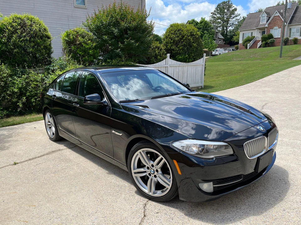 2011 BMW F10 550i & M550d Sedan - Image 16 of 31