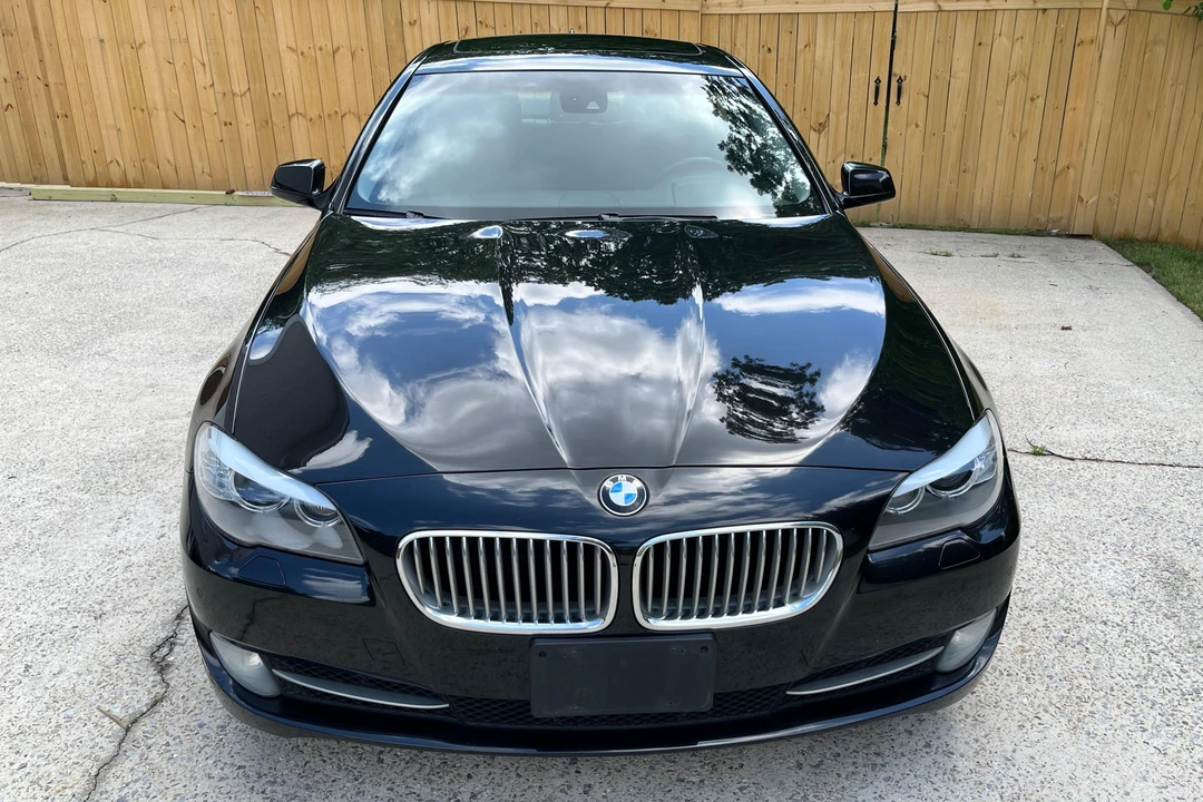 2011 BMW F10 550i & M550d Sedan - Image 2 of 31