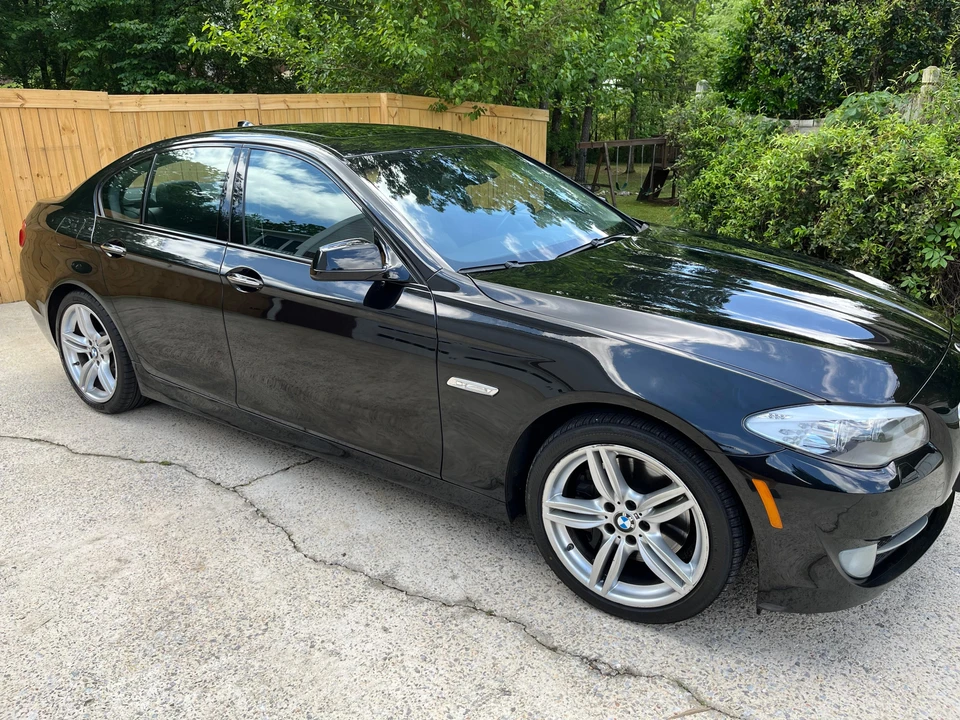 2011 BMW F10 550i & M550d Sedan - Image 15 of 31