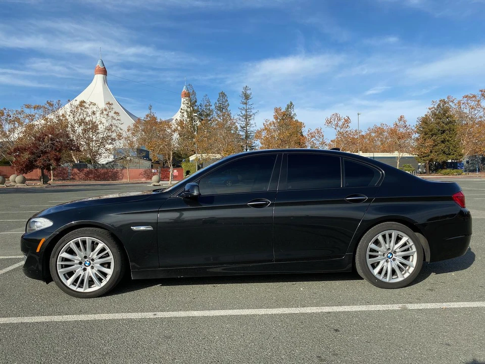 2011 BMW F10 550i & M550d Sedan - Image 3 of 31