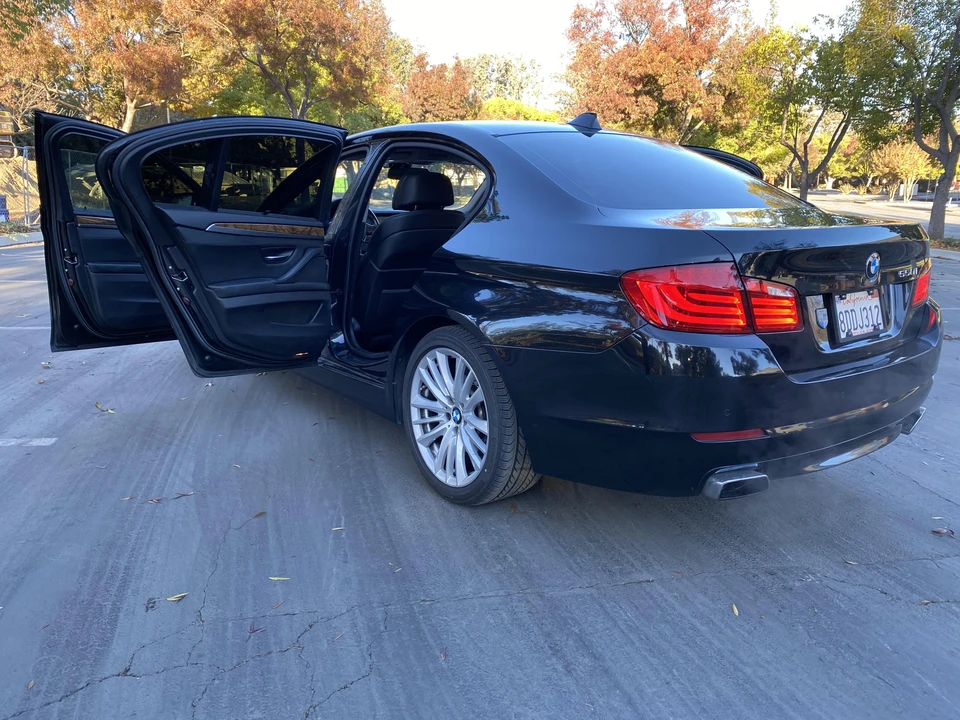 2011 BMW F10 550i & M550d Sedan - Image 12 of 31