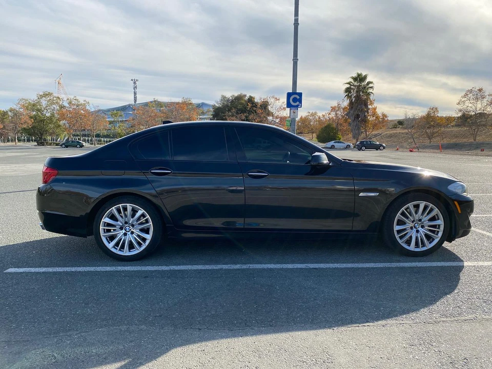 2011 BMW F10 550i & M550d Sedan - Image 17 of 31