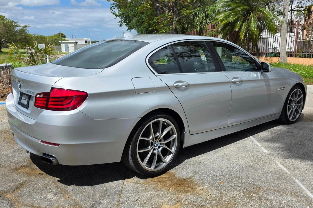 2011 BMW F10 550i & M550d Sedan - Image 4 of 31