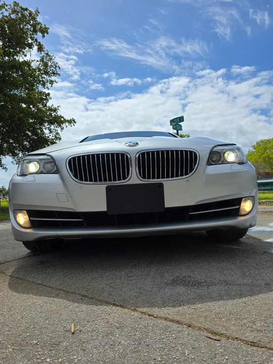 2011 BMW F10 550i & M550d Sedan - Image 6 of 31