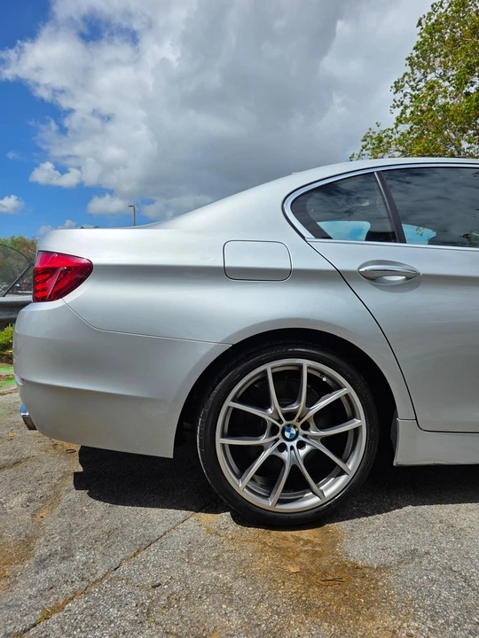 2011 BMW F10 550i & M550d Sedan - Image 22 of 31