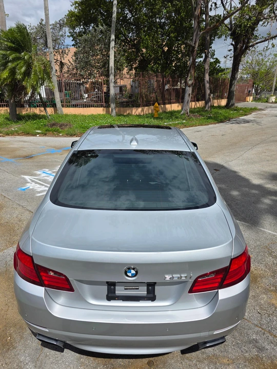 2011 BMW F10 550i & M550d Sedan - Image 9 of 31