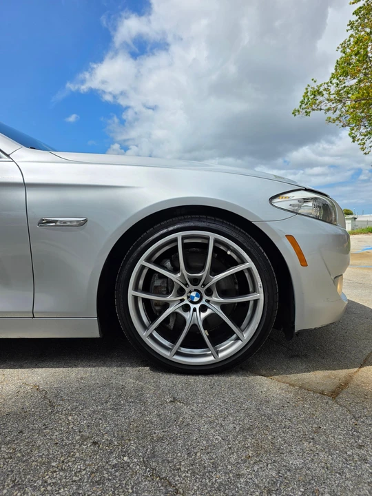 2011 BMW F10 550i & M550d Sedan - Image 27 of 31