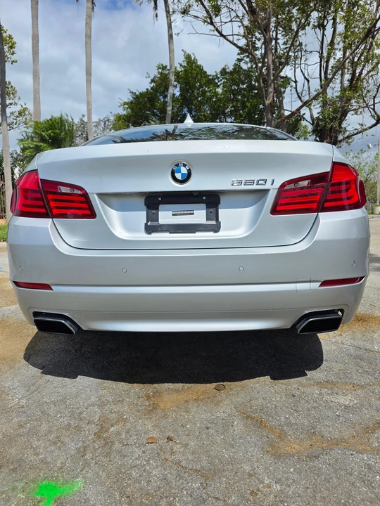 2011 BMW F10 550i & M550d Sedan - Image 10 of 31