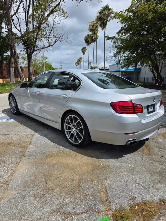 2011 BMW F10 550i & M550d Sedan - Image 8 of 31