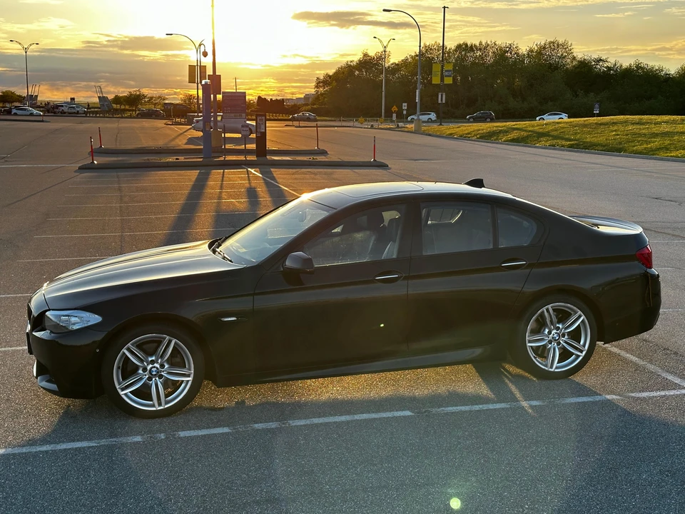 2011 BMW F10 550i & M550d Sedan - Image 14 of 31