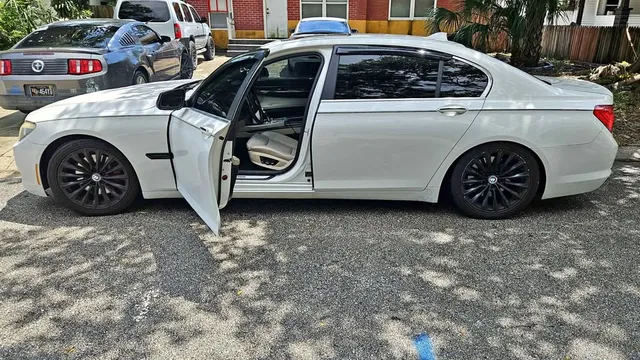2011 BMW 7 Series 740Li Sedan 4D