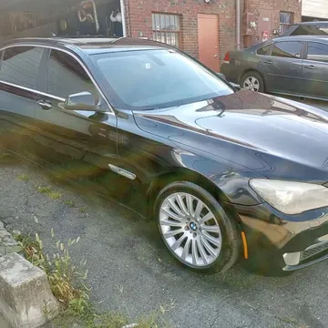 2011 BMW 7 Series 750Li xDrive Sedan 4D
