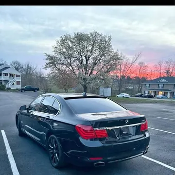 2011 BMW 7 Series 750i Sedan