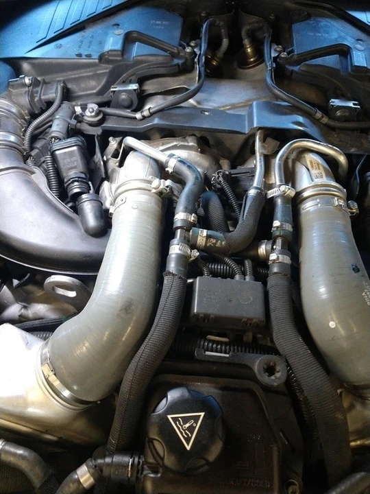 2011 BMW Alpina B7 - Image 7 of 12