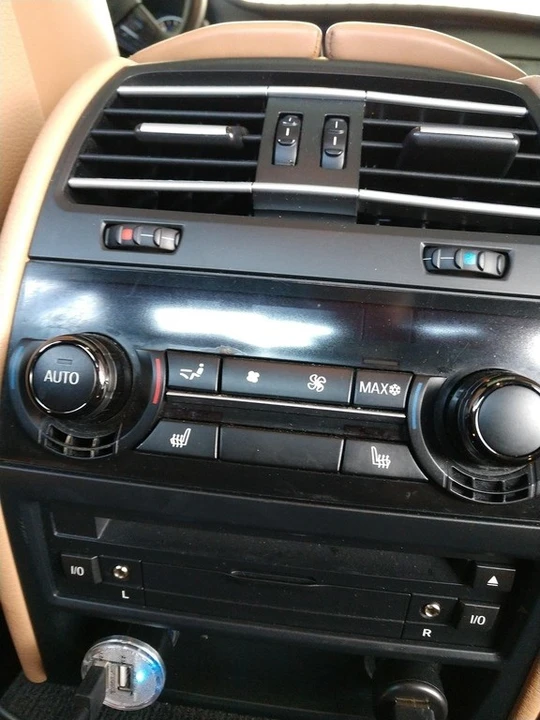 2011 BMW Alpina B7 - Image 10 of 12