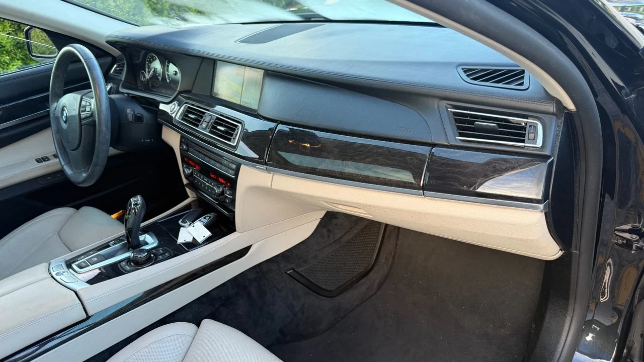 2011 BMW F01/F02 7 Series - Image 10 of 20