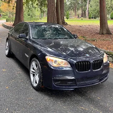 2011 BMW 7 Series 740i Sedan