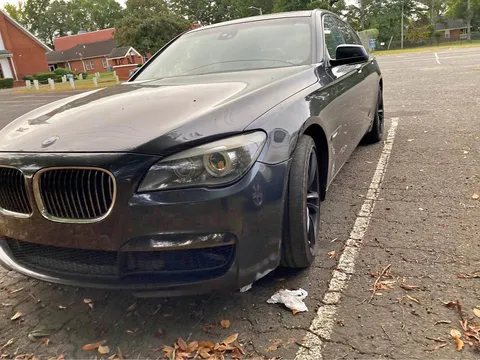 2011 BMW 750i Sedan